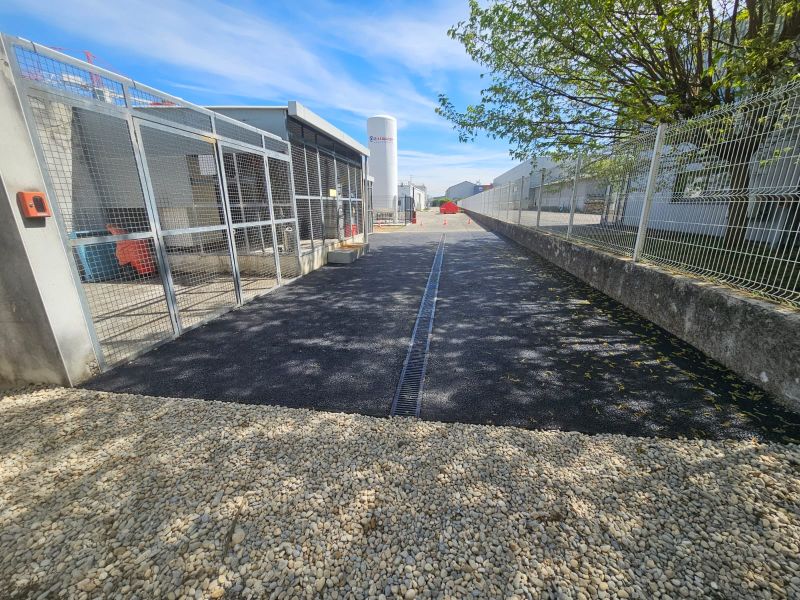 Travaux d'enrobés et VRD par MAVIS sur le site Air Liquide en région lyonnaise